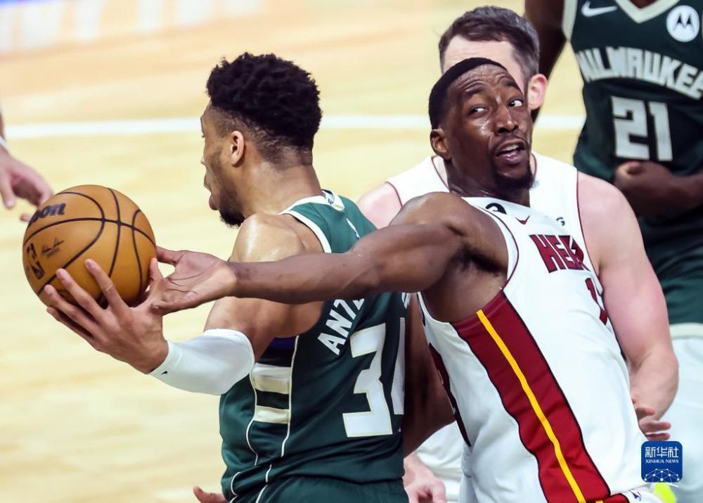 NBA季后赛次轮，巴特勒40分抢断绝杀热火晋级