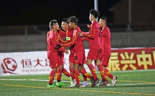  尤文青训瑰宝闪耀赛场，17岁小将首秀造三球助球队逆转  