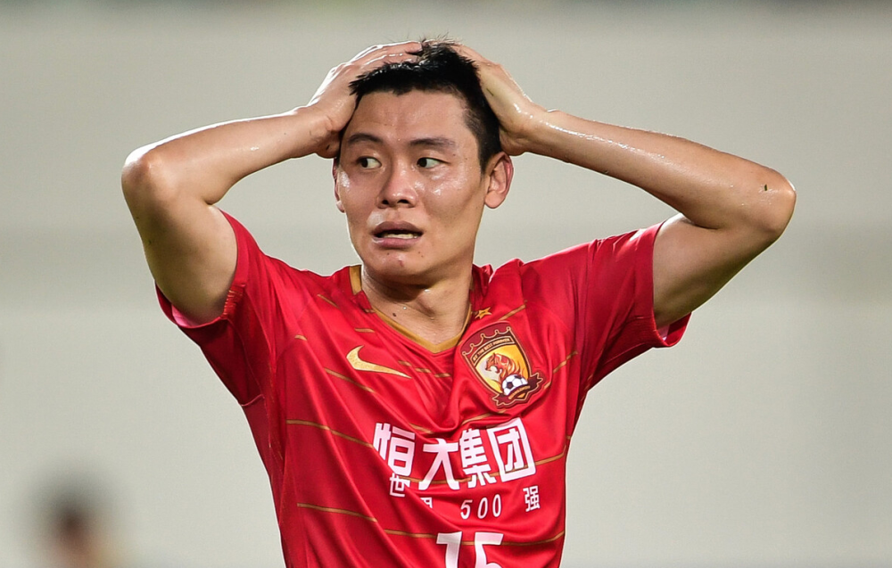  洛里昂功勋教练离职，球队未来走向引猜测